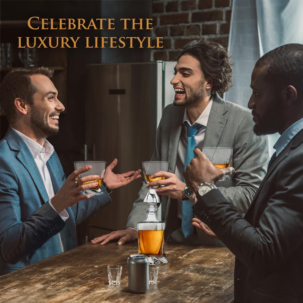 product image number 8 for NutriChef Whiskey Decanter