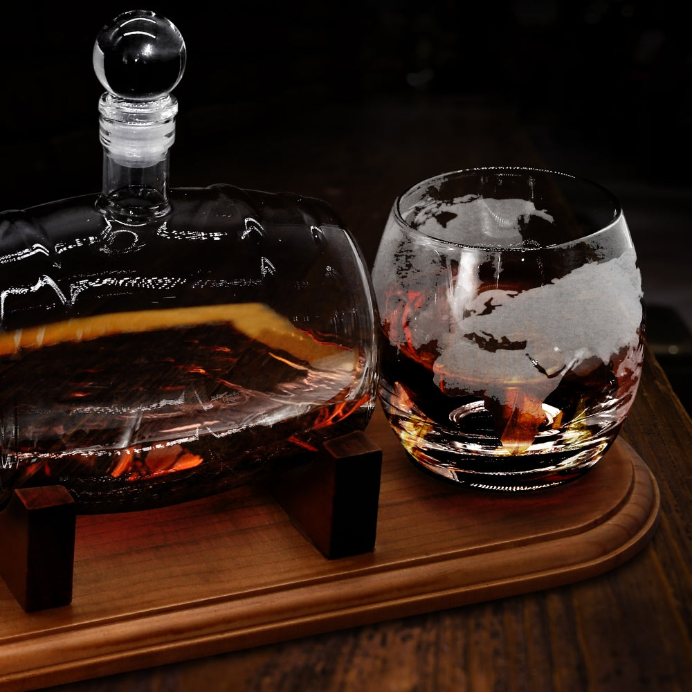 product image number 6 for NutriChef Whiskey & Wine Decanter Set